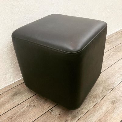 Dice-type-Square-chair